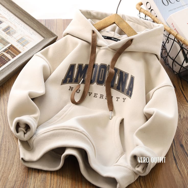 Hoodie dan Sweater - Tria Seragam